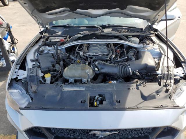 1FATP8FF1J5109953 - 2018 FORD MUSTANG GT SILVER photo 11