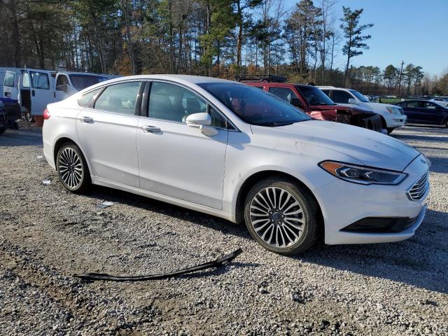 3FA6P0HDXJR183816 - 2018 FORD FUSION SE WHITE photo 4