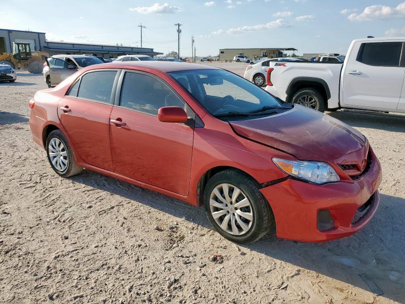 5YFBU4EE2CP039580 - 2012 TOYOTA COROLLA BASE RED photo 4