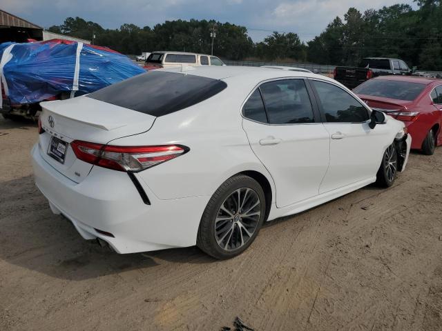 4T1B11HKXKU842787 - 2019 TOYOTA CAMRY L WHITE photo 3