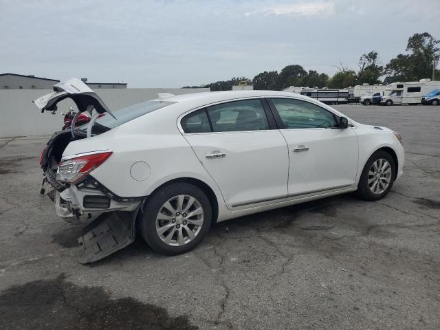 1G4GB5GR8FF240876 - 2015 BUICK LACROSSE WHITE photo 3