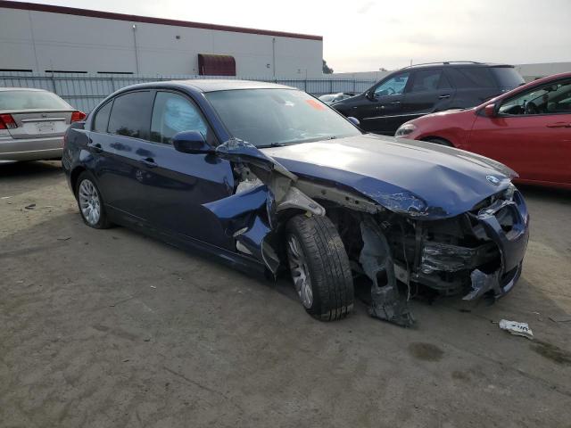 WBAPH53599A436796 - 2009 BMW 328 I SULEV BLUE photo 4