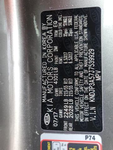 KNDJP3A57J7539929 - 2018 KIA SOUL + GRAY photo 14