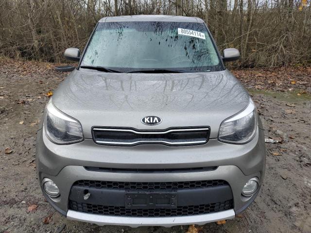 KNDJP3A57J7539929 - 2018 KIA SOUL + GRAY photo 5