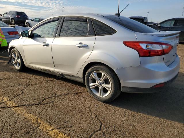 1FAHP3F20CL448837 - 2012 FORD FOCUS SE SILVER photo 2