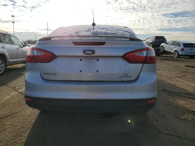 1FAHP3F20CL448837 - 2012 FORD FOCUS SE SILVER photo 6