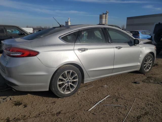 3FA6P0HD5HR405477 - 2017 FORD FUSION SE SILVER photo 3