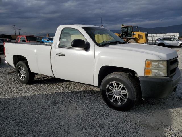 1GCEC14C57E537175 - 2007 CHEVROLET SILVERADO C1500 WHITE photo 4