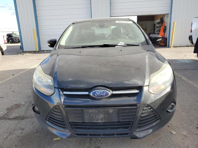 1FAHP3N20CL155666 - 2012 FORD FOCUS TITANIUM BLACK photo 5