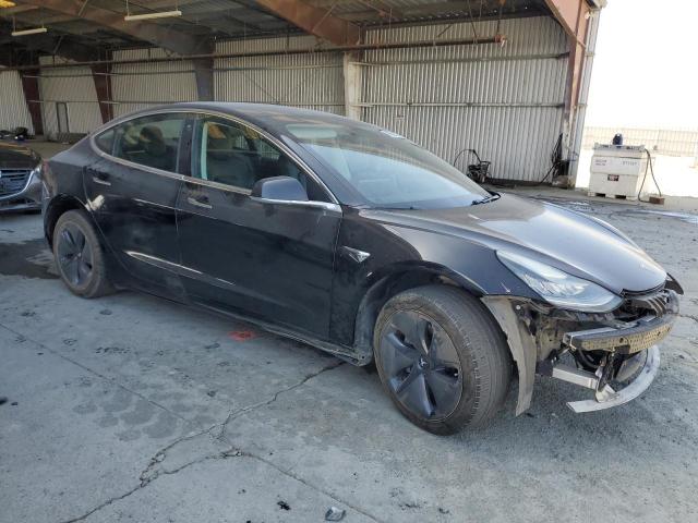5YJ3E1EA4JF031308 - 2018 TESLA MODEL 3 შავი ფოტო 4