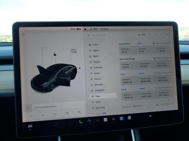 5YJ3E1EA4JF031308 - 2018 TESLA MODEL 3 შავი ფოტო 9