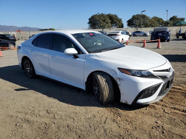 4T1G11AK8RU861655 - 2024 TOYOTA CAMRY SE NIGHT SHADE WHITE photo 4