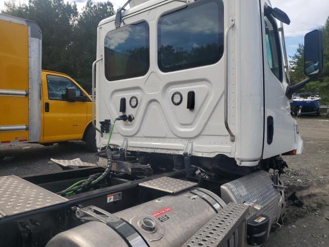 3AKBHSDV6NSNN8490 - 2022 FREIGHTLINER CASCADIA 1 WHITE photo 6