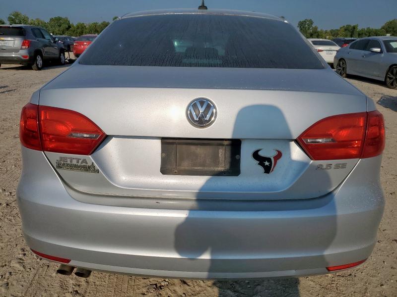 3VWDX7AJ0DM392751 - 2013 VOLKSWAGEN JETTA SE SILVER photo 6
