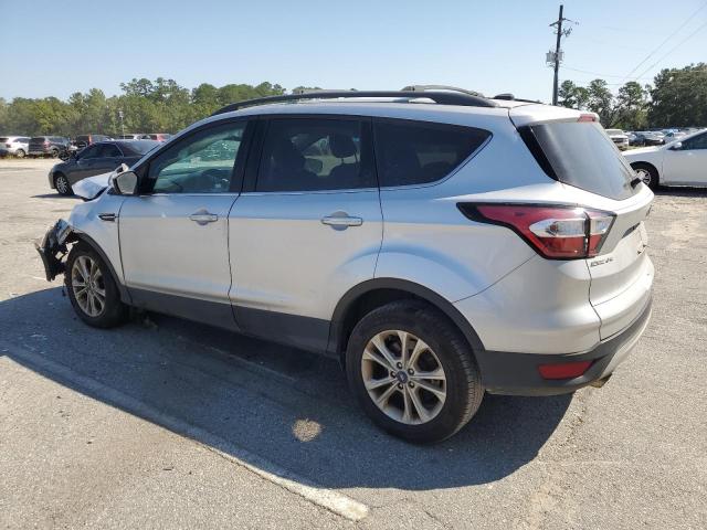 1FMCU0GD7JUD23137 - 2018 FORD ESCAPE SE Күміс фото 2