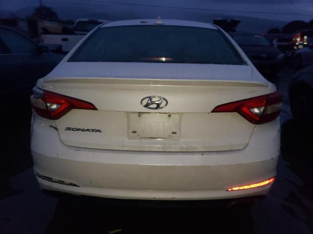 5NPE24AF8FH153196 - 2015 HYUNDAI SONATA SE WHITE photo 6