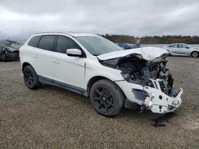 YV4902DZ6D2445605 - 2013 VOLVO XC60 T6 WHITE photo 4