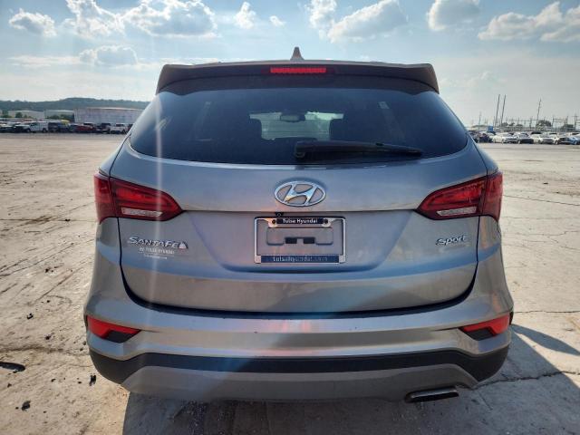 5XYZU3LB9JG543286 - 2018 HYUNDAI SANTA FE S GRAY photo 6