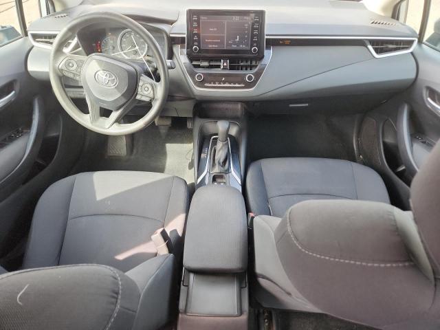 5YFEPRAE9LP007863 - 2020 TOYOTA COROLLA LE فضي صورة 8