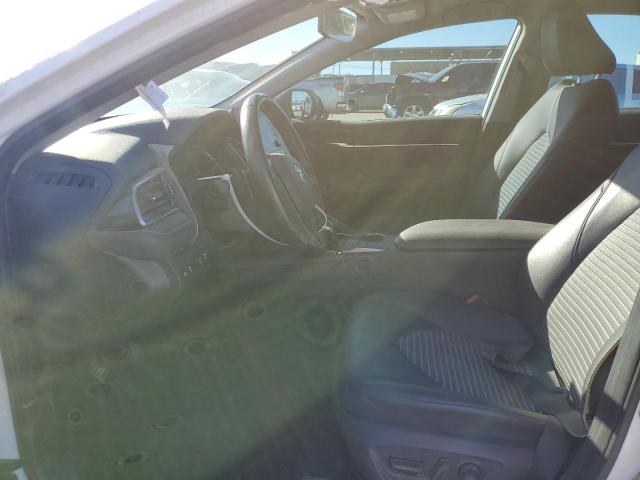 4T1G11AK8NU033910 - 2022 TOYOTA CAMRY SE WHITE photo 7