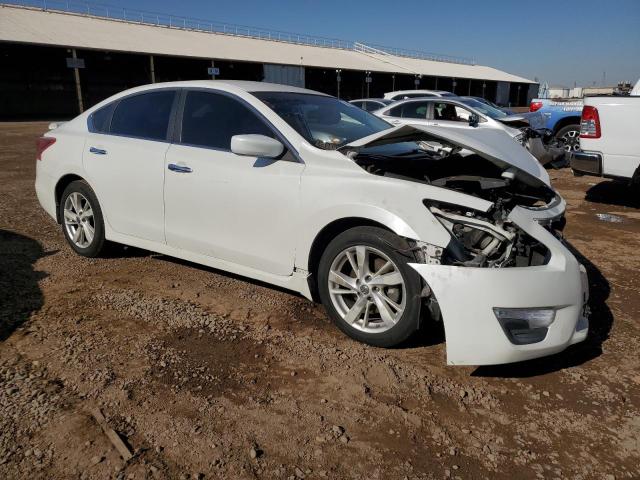 1N4AL3AP2DN437991 - 2013 NISSAN ALTIMA 2.5 WHITE photo 4