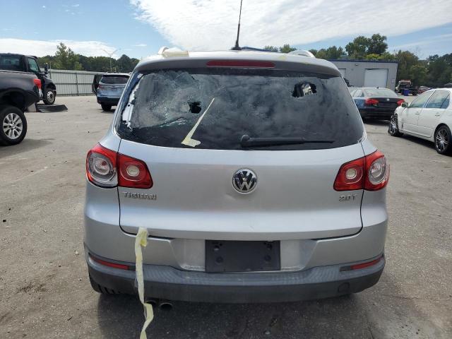 WVGAV7AX8BW521733 - 2011 VOLKSWAGEN TIGUAN S 银色 照片 6