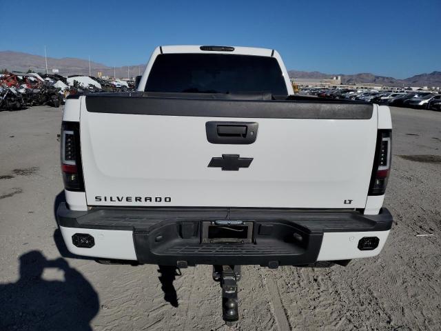 1GCHK23628F176811 - 2008 CHEVROLET SILVERADO K2500 HEAVY DUTY WHITE photo 6