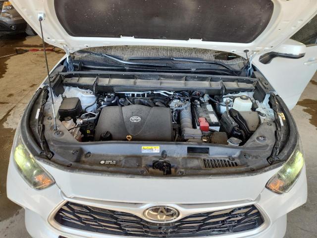 5TDHZRBH1NS589984 - 2022 TOYOTA HIGHLANDER XLE WHITE photo 12