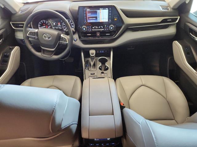 5TDHZRBH1NS589984 - 2022 TOYOTA HIGHLANDER XLE WHITE photo 8