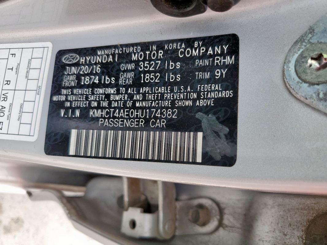 KMHCT4AE0HU174382 - 2017 HYUNDAI ACCENT SE 银色 照片 12