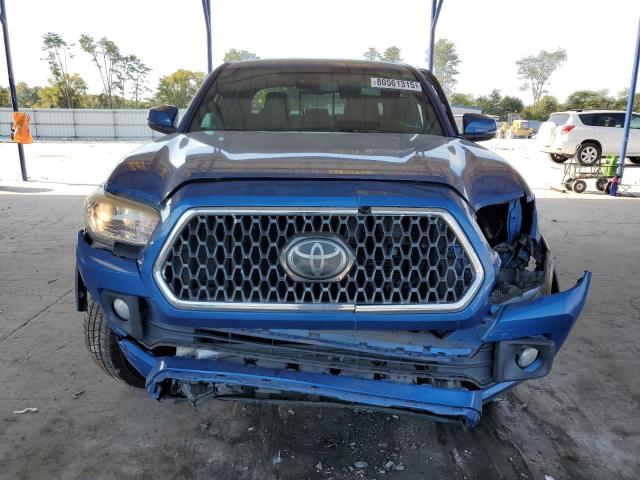 3TMAZ5CN5JM059297 - 2018 TOYOTA TACOMA DOUBLE CAB BLUE photo 5
