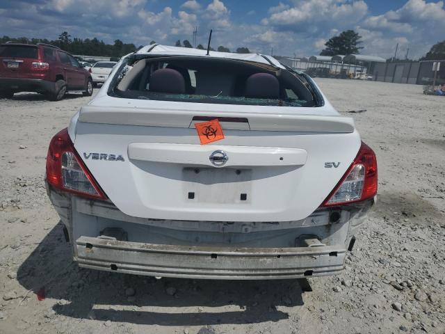 3N1CN7AP9JK398521 - 2018 NISSAN VERSA S WHITE photo 6