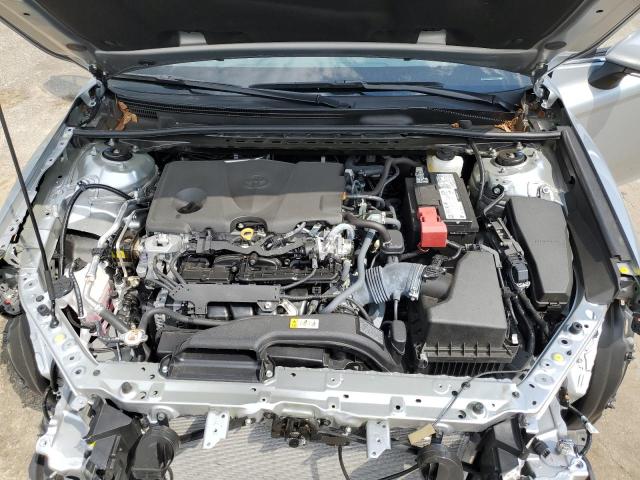 4T1T11AK5PU793018 - 2023 TOYOTA CAMRY SE NIGHT SHADE SILVER photo 11