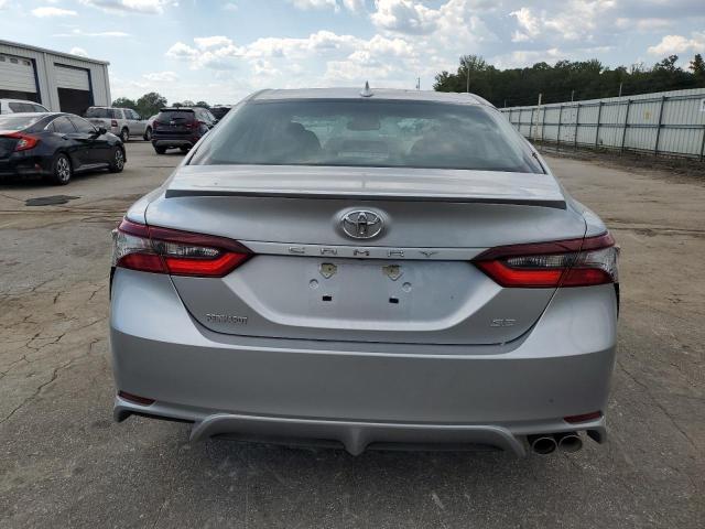 4T1T11AK5PU793018 - 2023 TOYOTA CAMRY SE NIGHT SHADE SILVER photo 6