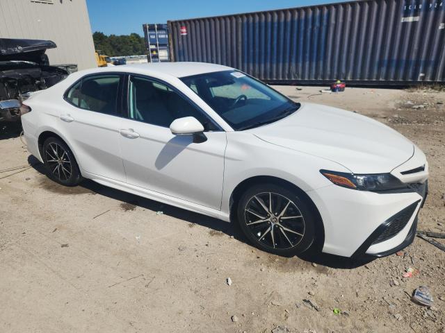 4T1G11AK6NU636242 - 2022 TOYOTA CAMRY SE WHITE photo 4