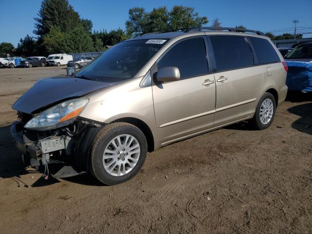 2009 TOYOTA SIENNA XLE, 