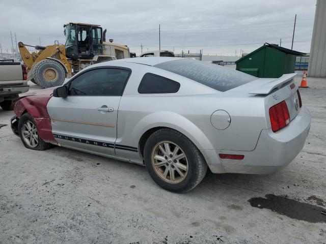 1ZVFT80N255209033 - 2005 FORD MUSTANG TWO TONE photo 2