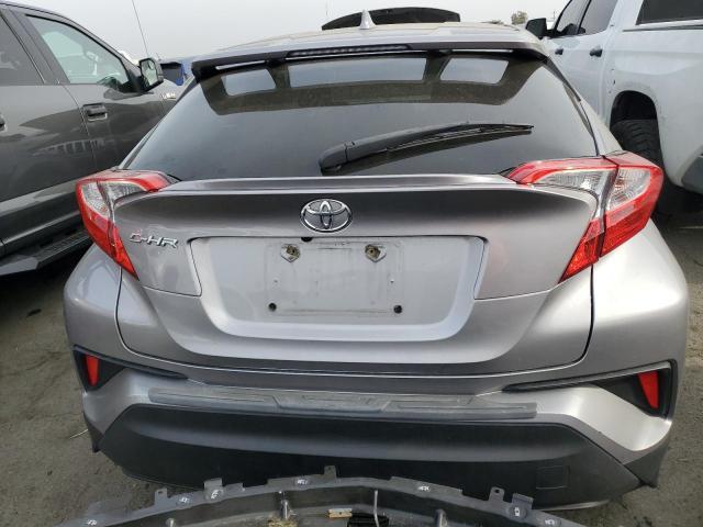 NMTKHMBX2JR014028 - 2018 TOYOTA C-HR XLE GRAY photo 6