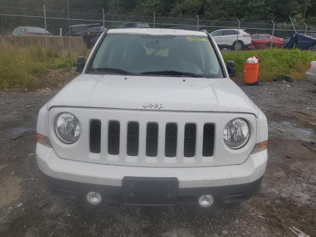 1C4NJRBBXGD708040 - 2016 JEEP PATRIOT SPORT WHITE photo 5