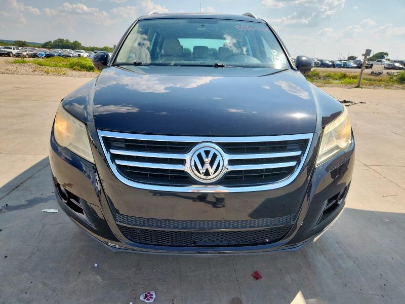 WVGAV7AX3AW000272 - 2010 VOLKSWAGEN TIGUAN S 黑色 照片 5