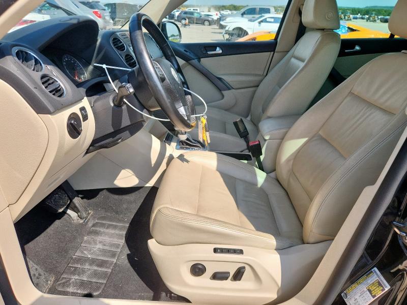 WVGAV7AX3AW000272 - 2010 VOLKSWAGEN TIGUAN S 黑色 照片 7