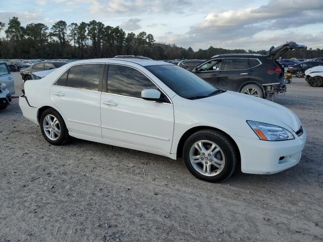 1HGCM56856A032118 - 2006 HONDA ACCORD EX WHITE photo 4