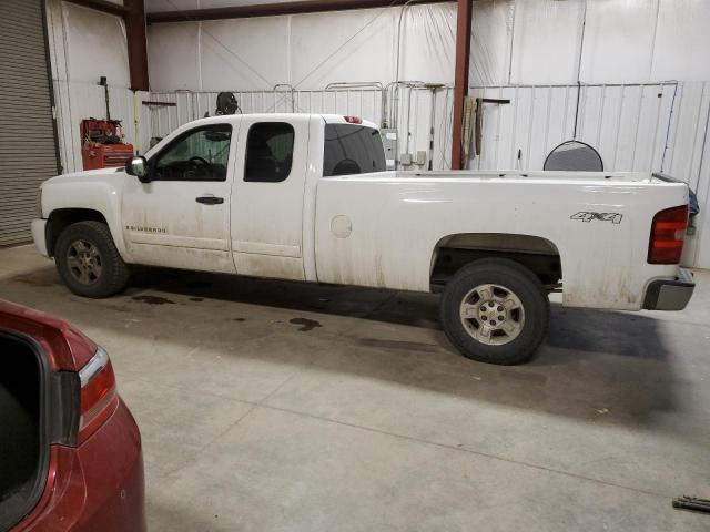 1GCEK19J88E163673 - 2008 CHEVROLET SILVERADO K1500 WHITE photo 2