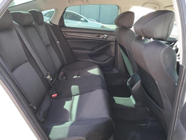 1HGCV1F19JA069626 - 2018 HONDA ACCORD LX WHITE photo 10