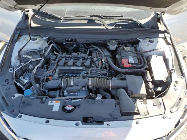 1HGCV1F19JA069626 - 2018 HONDA ACCORD LX WHITE photo 11