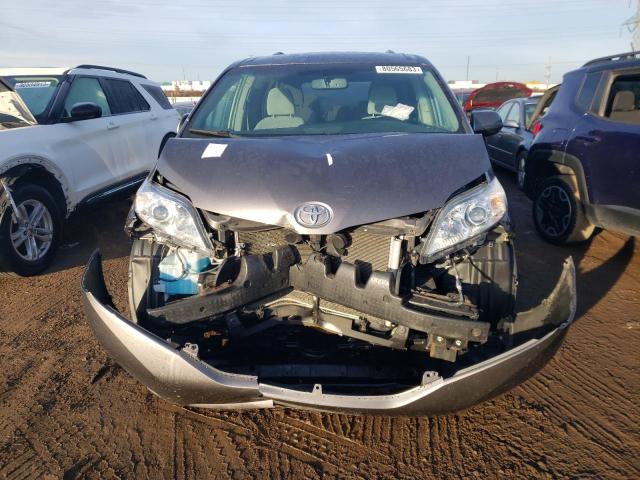 5TDJK3DC9FS118641 - 2015 TOYOTA SIENNA LE GRAY photo 5