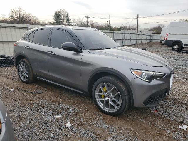 ZASPAKBN9K7C30881 - 2019 ALFA ROMEO STELVIO TI Сұр фото 4