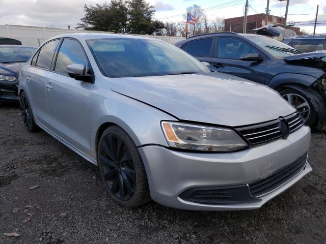 3VWBZ7AJ7BM327149 - 2011 VOLKSWAGEN JETTA SE SILVER photo 4