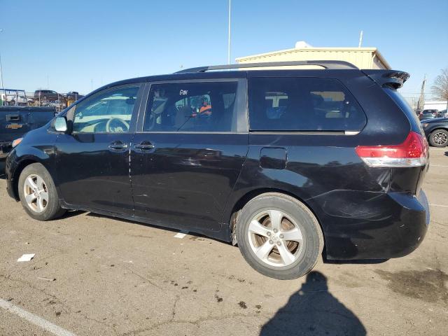 5TDKK3DC9DS359486 - 2013 TOYOTA SIENNA LE BLACK photo 2