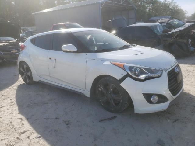 KMHTC6AE8FU229377 - 2015 HYUNDAI VELOSTER TURBO WHITE photo 4